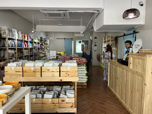 Si Gebus Pet Shop @ Kota Seriemas