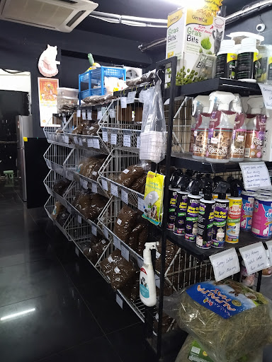 SG Pet Mart