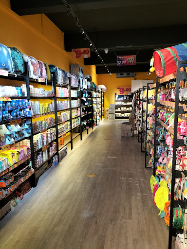 Oyen Ohyeah x AAOO Pets - Sri Rampai