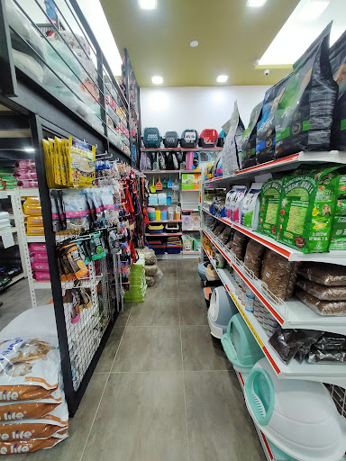 SG Merah Pet Shop Salim Branch