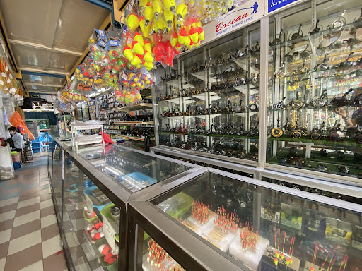 Aquarium & Aviary Sunny